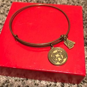 Music Bracelet Gold